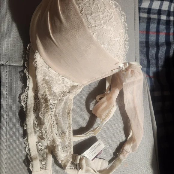 Lace Pink Bra - Picture 4 of 6